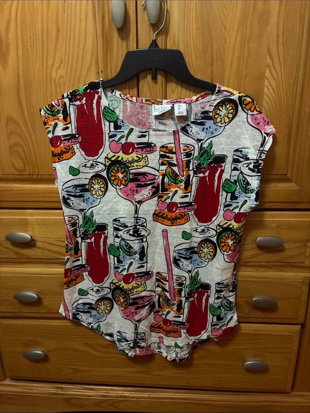 Casual Cocktail Print Women's Tee - Pink, Red & Multi Nicole Miller Small